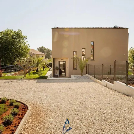 Sofija By Awaytocroatia *