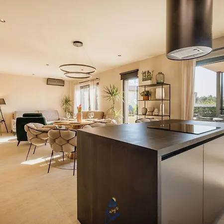 Sofija By Awaytocroatia *