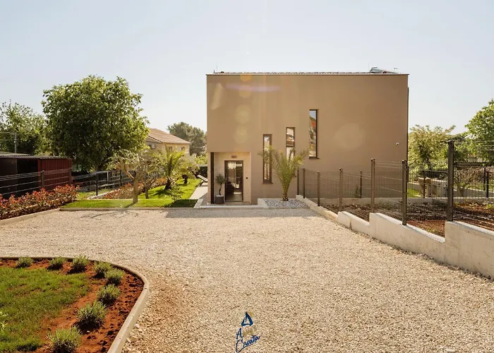 Sofija By Awaytocroatia *