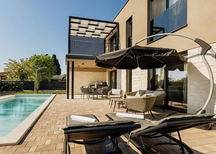 Sofija By Awaytocroatia