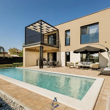 Sofija By Awaytocroatia Tar-Vabriga